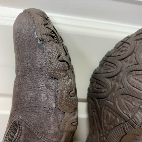 SKECHERS outdoor active brown slip on shoes suede comfort memory foam walking 7 - Picture 14 of 14